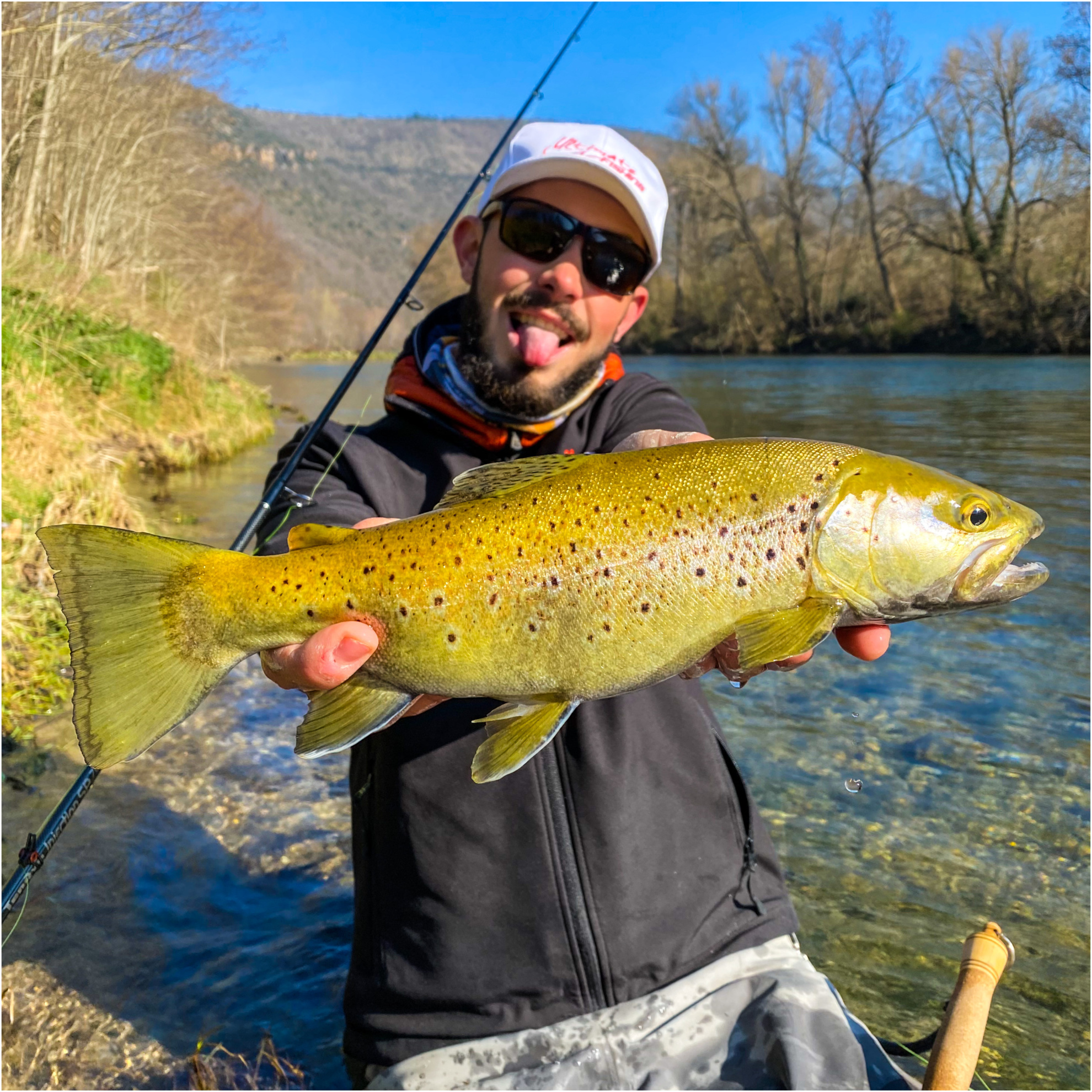 Pêcher la truite sur le Tarn avec LéoPaul Fayette MoniteurGuidePêche